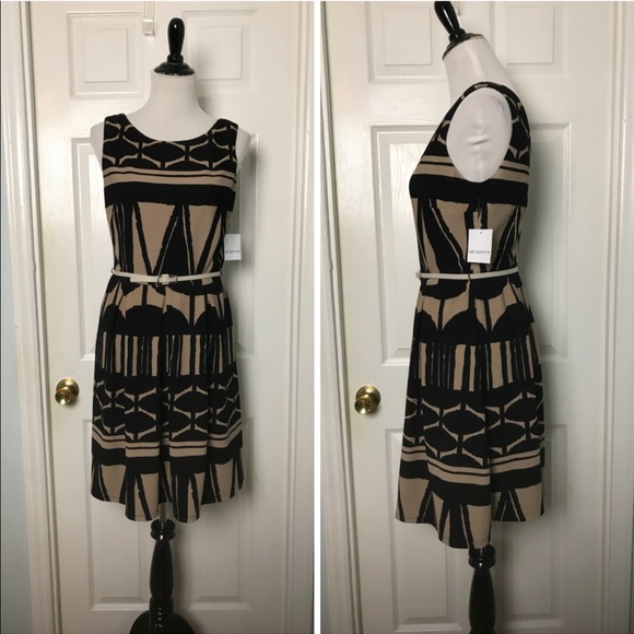 Liz Claiborne Dresses & Skirts - Liz Claiborne Fit & Flare Dress. Size 8 NWT